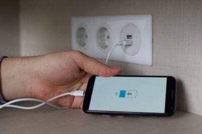 Androidで壊れた充電器を修理する方法