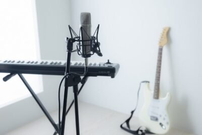 「電話の周りのうるさい音を消すための対策！静かなコミュニケーションを実現」