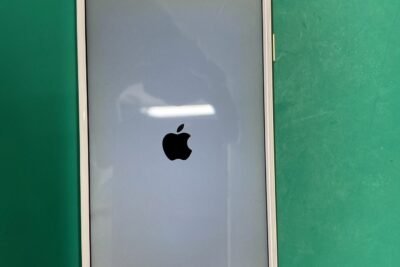 「iPhone8の画面つかない音が出る理由と対処法」